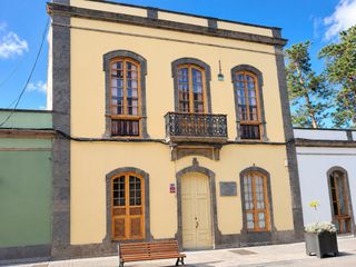 Casa  Calle la heredad. Gran casa señorial en venta en pleno centro de arucas