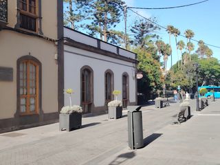 Business premise in Calle la Heredad