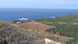 Mas à Buenavista del Norte. Venta de casa frente al mar y plantaciones de banano en buenavis