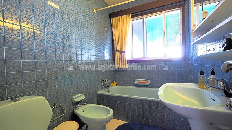 Foto 5a02d123-9303-4938-bb29-c76f344ccd49. Casa amb aparcament a Victoria de Acentejo (La)