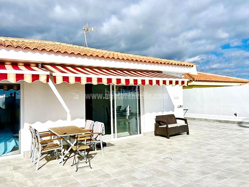 Foto 071c5e72-bf5f-487f-9ec0-e943b529940d. Casa con piscina in Callao Salvaje - Playa Paraíso Adeje