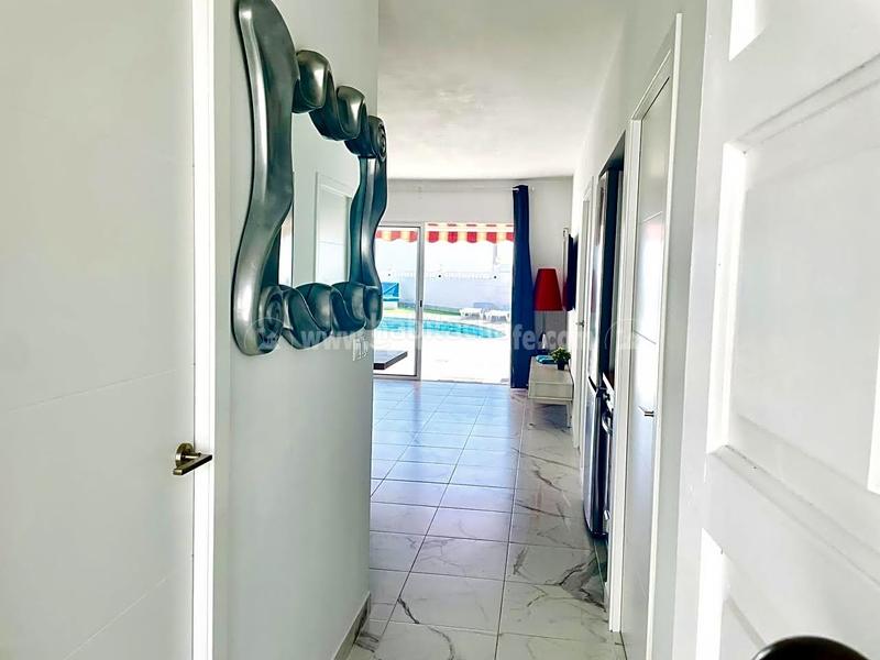 Foto 56f11561-6b81-4b94-8664-6e4545f2a69d. Casa con piscina in Callao Salvaje - Playa Paraíso Adeje