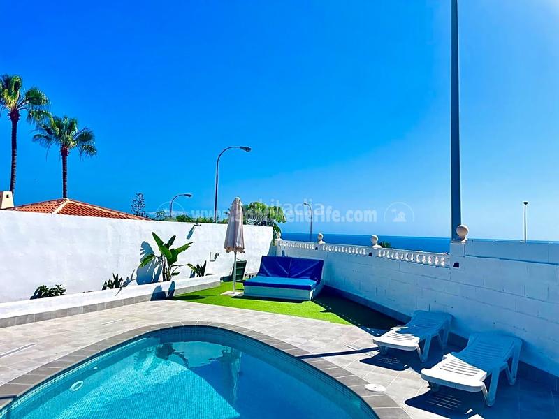 Foto dbaac5a6-a7cc-4a2f-b72f-2d0d322c4245. Casa con piscina in Callao Salvaje - Playa Paraíso Adeje