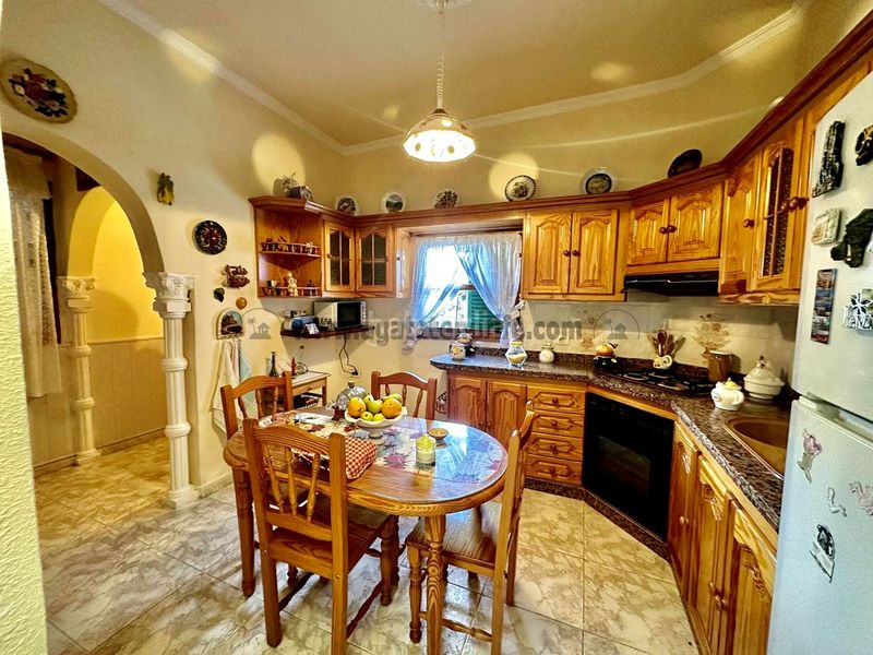 Foto ced84c22-6e5d-4cdb-87ca-46126ed0a27c. Casa amb aparcament a Silos (Los)