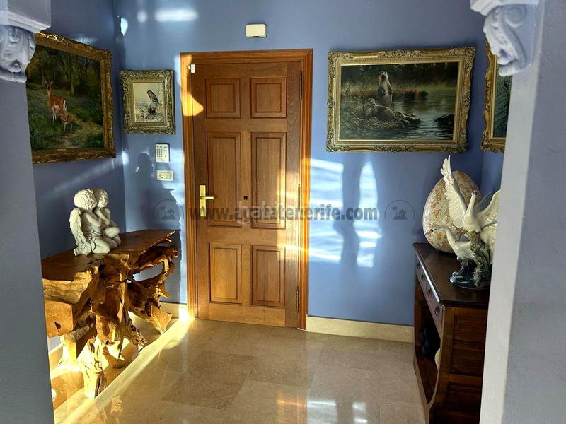 Foto 154e9c7b-9deb-4859-ab83-f244759d9f9a. House with parking in Longuera - Toscal Realejos (Los)