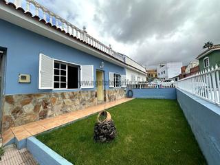 Casa  La palma. Espaciosa casa de 6 habitaciones con azotea de 183 m, patio priv