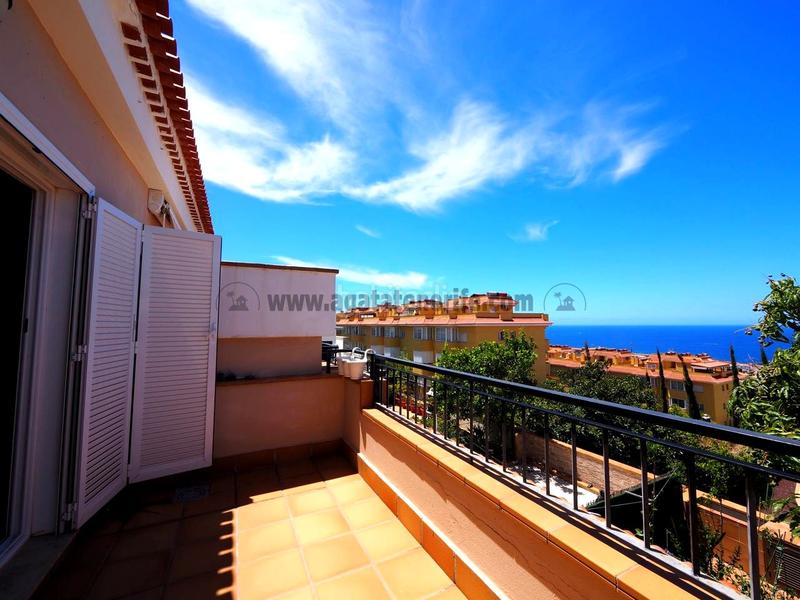 Foto 7eacdfef-1b09-471e-ab08-2ac5e3c794e6. Reihenhaus mit parking pool in Puerto de Santiago Santiago del Teide
