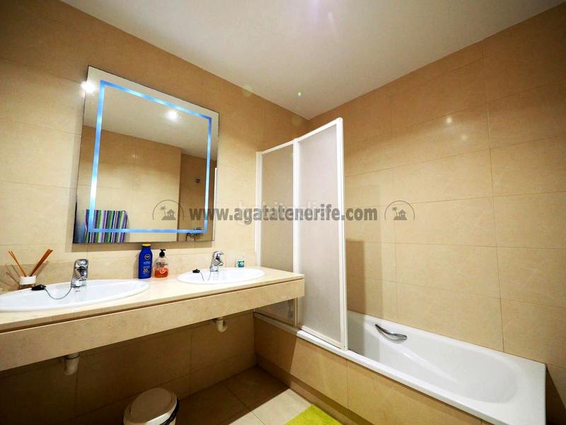 Foto d253939a-2173-40fb-99ba-3648129b649c. Reihenhaus mit parking pool in Puerto de Santiago Santiago del Teide