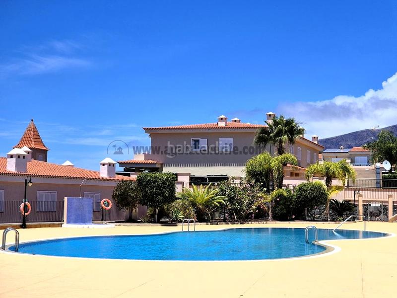 Foto f4d20533-68d4-42a0-9ec0-a8fa9e30181e. Reihenhaus mit parking pool in Puerto de Santiago Santiago del Teide