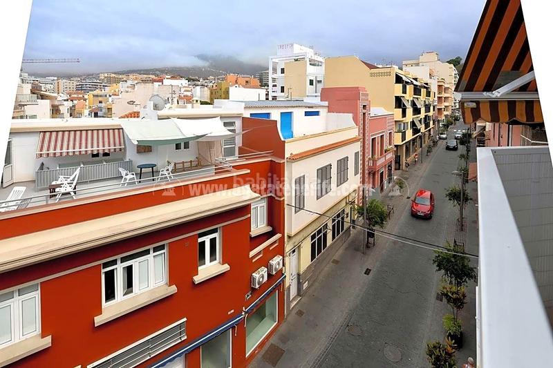 Foto 36febf17-af87-48ae-b2f8-b052c292b21f. Etagenwohnung in Zona Martiánez Puerto de la Cruz