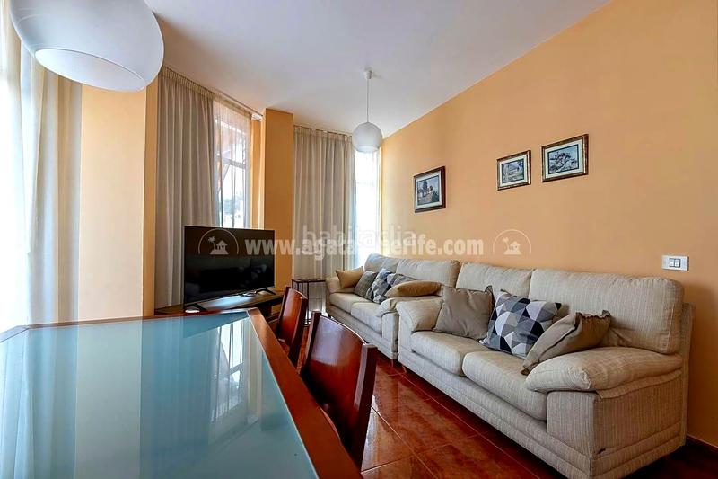 Foto b4acee8e-f5a1-47ba-bb9c-e2a7182464ae. Flat in Zona Martiánez Puerto de la Cruz