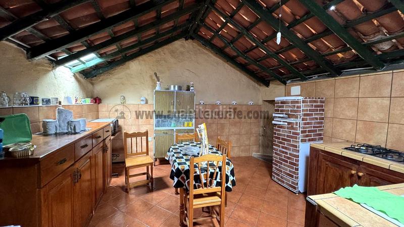 Foto a351fae8-fbc1-4706-bd2e-2ee7ec1c56d8. Masia a La Vega - El Amparo - Cueva del Viento Icod de los Vinos