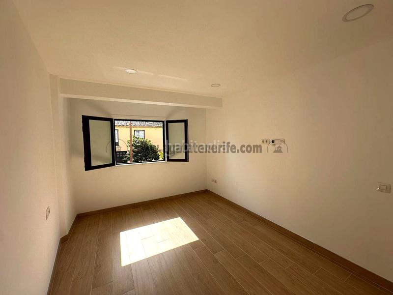 Foto 240e15fb-798d-4337-845e-fba8af24bce5. Casa amb piscina a Los Realejos pueblo Realejos (Los)