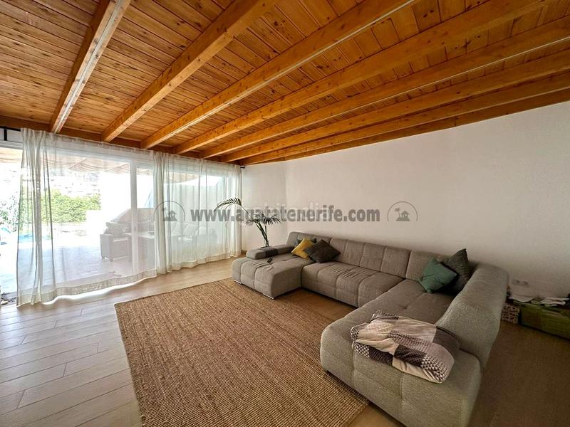 Foto 36a3e4d7-2566-4f06-acb5-c35bb711077a. Casa amb piscina a Los Realejos pueblo Realejos (Los)