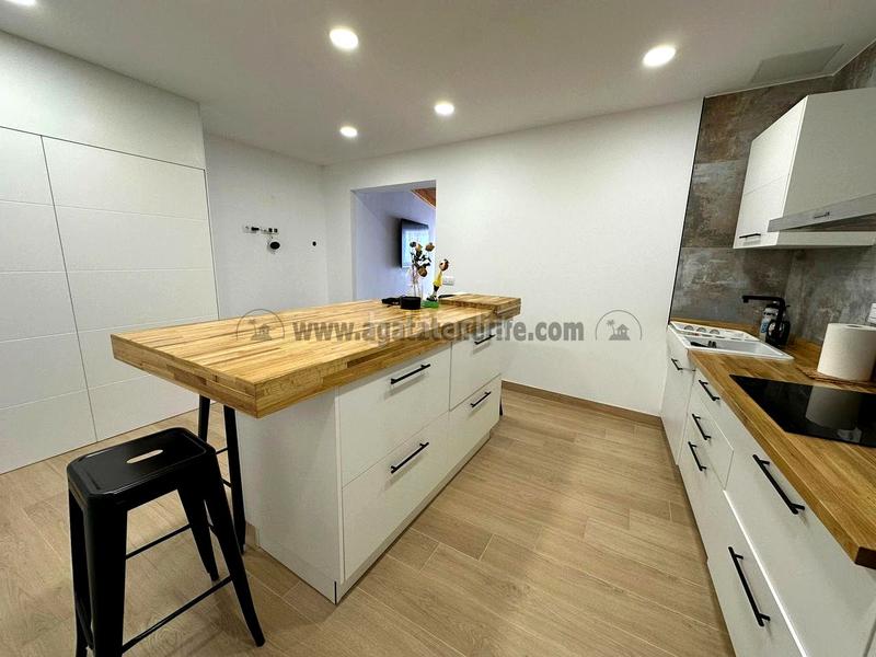 Foto 4fd27b3a-112e-4041-b2a0-8e3a64276a8f. Casa amb piscina a Los Realejos pueblo Realejos (Los)