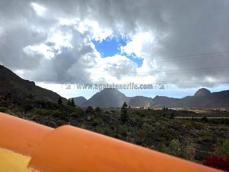 Foto ee14f66d-c7ef-456a-a93d-c74d9aaaf343. Casale con parcheggio in Santiago del Teide pueblo Santiago del Teide