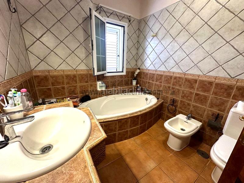 Foto 2f75aab0-11eb-4018-8e69-51dc49c8d1f1. Country house with parking in Santiago del Teide pueblo Santiago del Teide