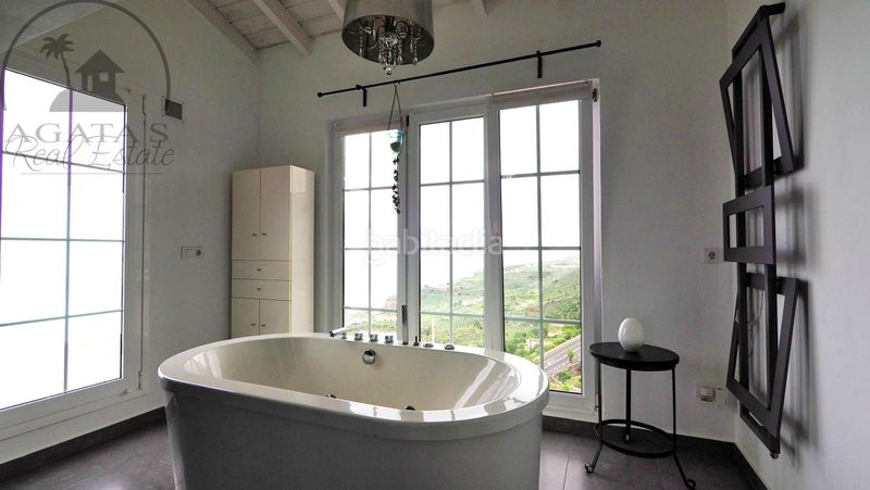 Foto 120df16c-a2c4-4814-bcb0-fe7cbd90014e. Casa a Guancha (La)