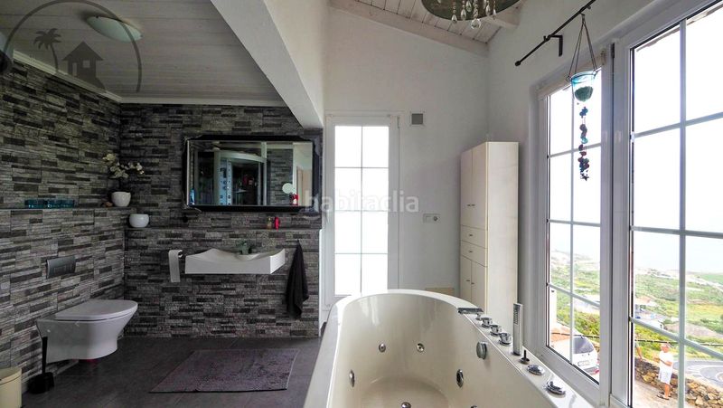 Foto 3d8921ab-24f6-48fa-80a2-2779d11bbc22. Casa a Guancha (La)