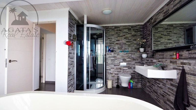 Foto 66815e2f-10d3-4239-af2e-4395a0a3b0f3. Casa a Guancha (La)