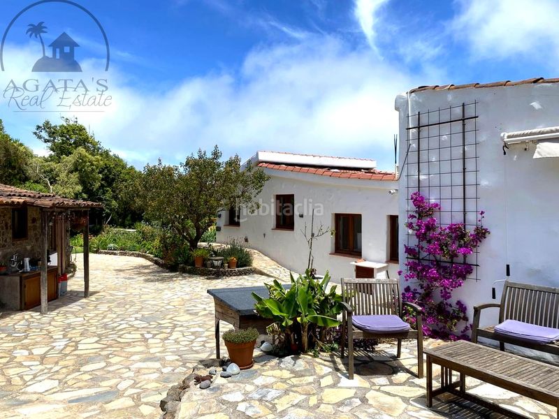 Foto bf41be93-861a-4d6d-aed7-829220645dcd. Masia amb aparcament a Garachico