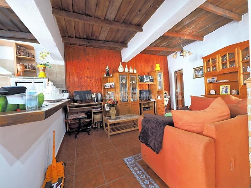 Foto 85425b7e-1eec-46d2-8e92-d10f09f95896. Masia amb aparcament a La Vega - El Amparo - Cueva del Viento Icod de los Vinos