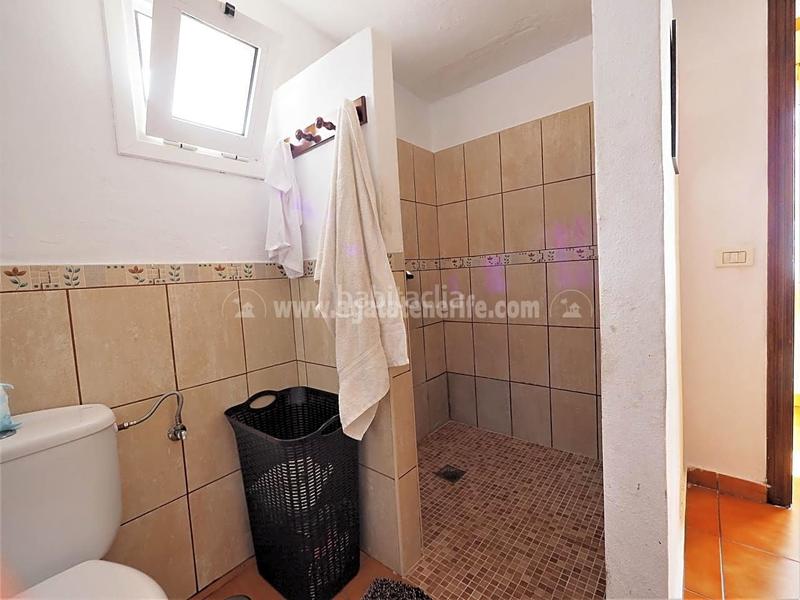 Foto b127d93d-2cda-49fd-9e4e-fb2c26256e35. Masia amb aparcament a La Vega - El Amparo - Cueva del Viento Icod de los Vinos