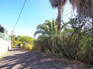 Terreny residencial a Cuesta de la Villa. Big parcel of land divided into 2.400m2 of urban land located at
