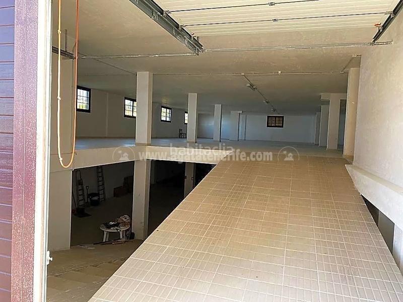 Foto 40148e75-c6e8-40aa-a3f0-5f0a85f07792. Edifici a Tanque (El)