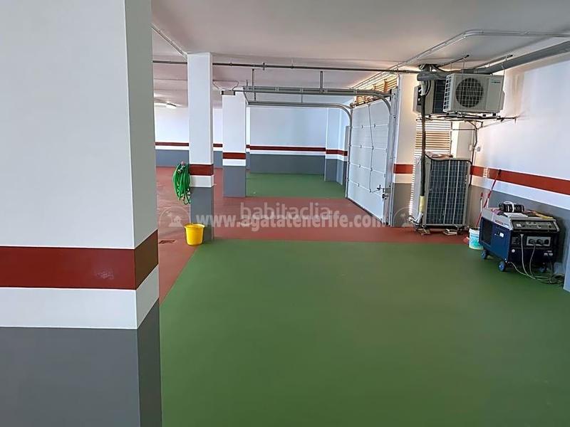 Foto dcc79ed9-c3ee-4222-bcf7-bd006af12f1d. Edifici a Tanque (El)