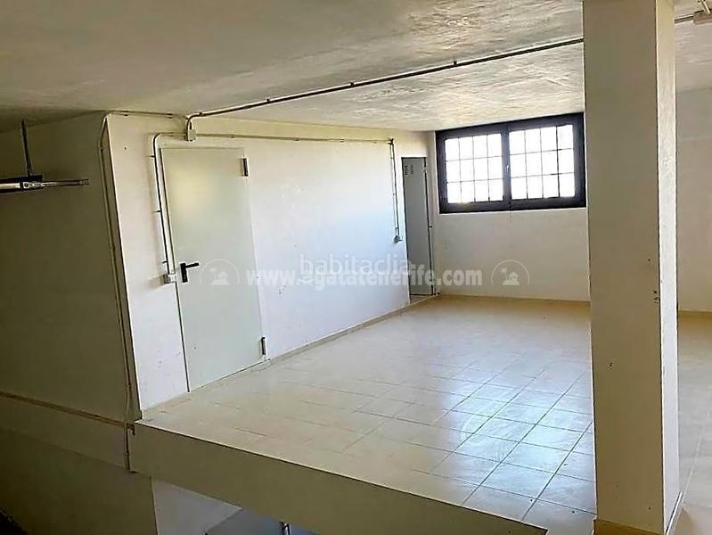 Foto efdd0993-9621-4b05-a738-3a5f439b13ec. Edifici a Tanque (El)