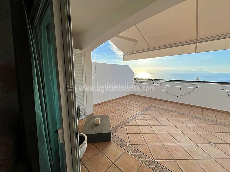 Foto 90ad0a9f-3207-432e-a72a-11dd76cb7f4e. Maison avec parking dans Acantilados de Los Gigantes Santiago del Teide