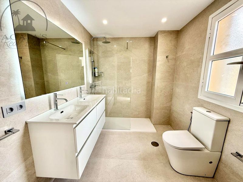 Foto 129fe93e-194c-443e-8488-d600f78db773. Apartament amb aparcament a Playa Fañabé Alto Adeje