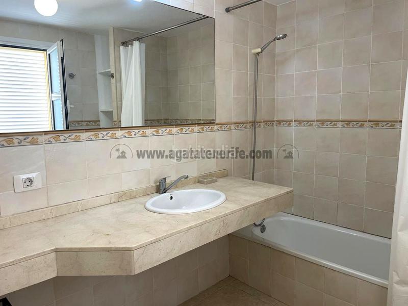 Foto 2bf950aa-a3e8-4326-997a-0a87c7f218f9. Apartament amb aparcament a Playa Fañabé Alto Adeje