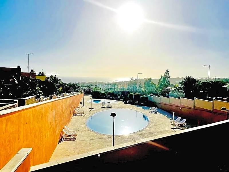 Foto 434c4276-c0d7-430d-a1a8-43717e7a6cba. Apartament amb aparcament a Playa Fañabé Alto Adeje