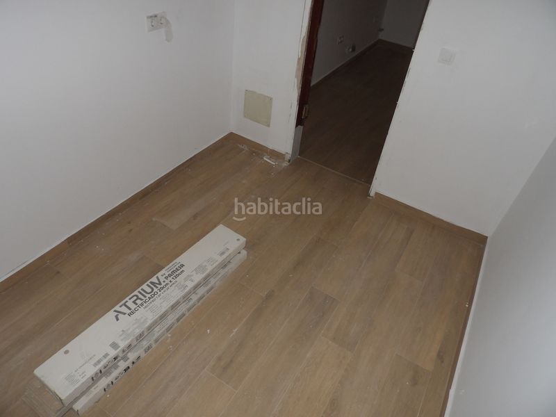 Foto 258ea454-871b-4c5e-9bac-b523a65ab9f0. Alquiler local comercial en calle josé lópez ocaña 8 local totalmente reformado a estrenar, en Avilés