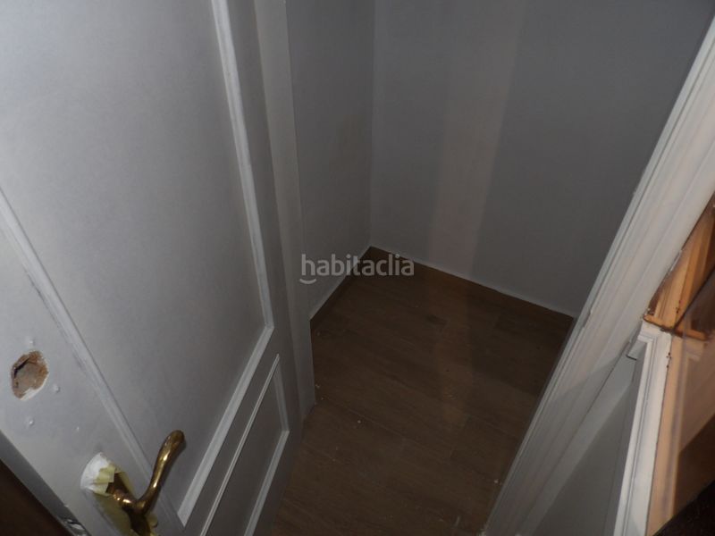 Foto cf2fbd22-e3d1-460a-b2c7-8aa284f61b7e. Alquiler local comercial en calle josé lópez ocaña 8 local totalmente reformado a estrenar, en Avilés