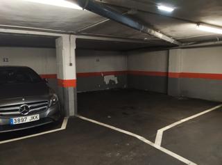 Aparcament cotxe a Calle Fumaxil