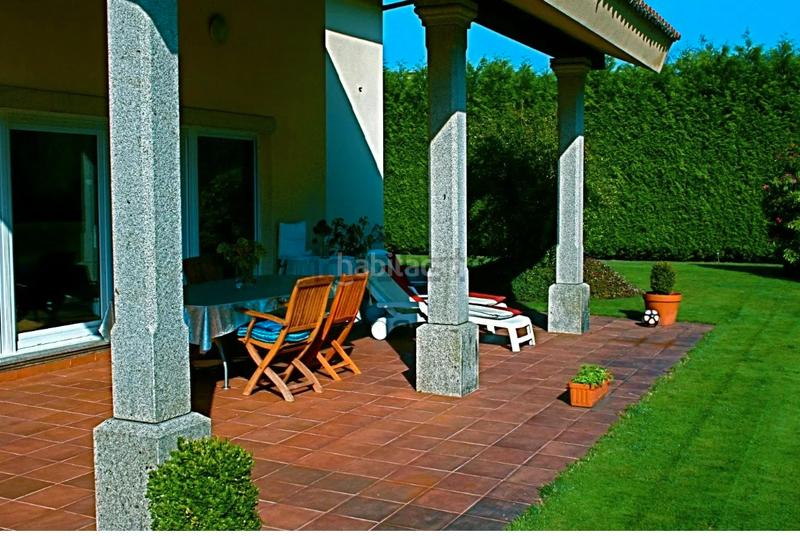 Foto 359cf17c-ea3c-4cb6-8556-b12914949365. Chalet avec cheminée chauffage parking dans O Milladoiro Ames