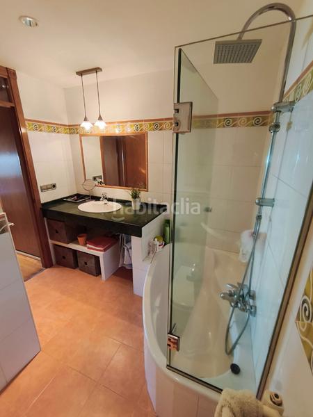 Foto 479bee44-a489-482a-aa84-fd934dfcc6a9. Casa a schiera con camino riscaldamento parcheggio in Oleiros