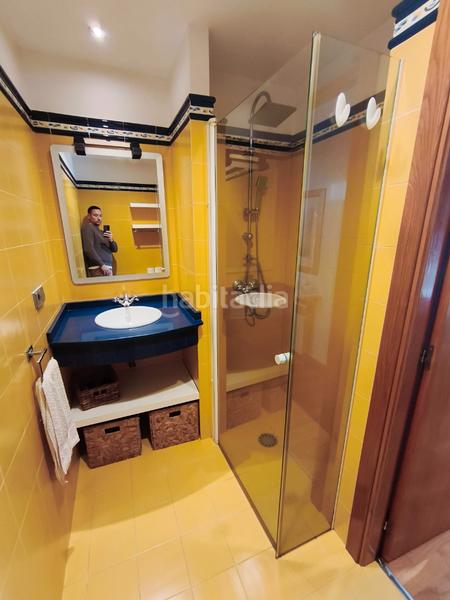 Foto 4de82f63-06ab-4c3b-9864-0a64d08d0f3d. Casa a schiera con camino riscaldamento parcheggio in Oleiros