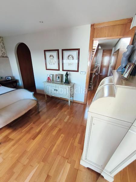 Foto 78609b22-61d4-4f89-a157-7e525ce6bcc6. Casa a schiera con camino riscaldamento parcheggio in Oleiros