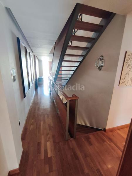 Foto 7d18ce92-fe98-4aed-a3b9-b42dfe94a4b8. Casa a schiera con camino riscaldamento parcheggio in Oleiros