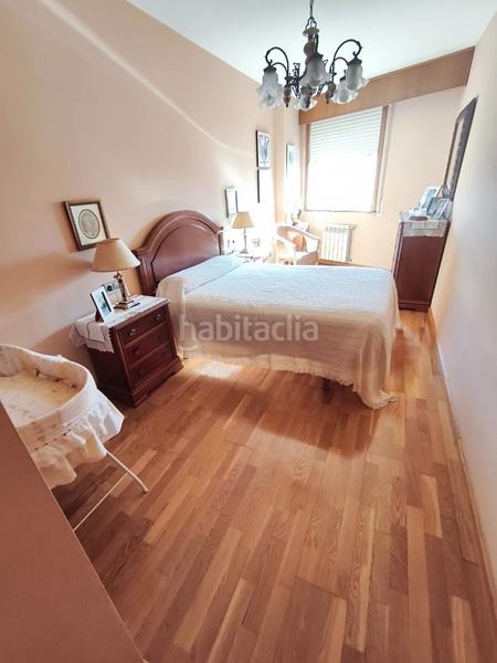 Foto 95e9abc4-22cd-4d93-97e3-3f634fd9da45. Casa a schiera con camino riscaldamento parcheggio in Oleiros