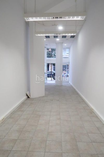 Foto 1a74caca-e1a1-4378-a5b5-8eeea5cb0586. Local comercial local com. en venta en c barcelona. en Coruña (A)