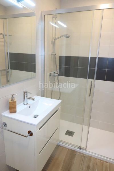 Foto af6212f2-b225-4b75-ab09-ea289420ad28. Pis amb calefacció aparcament a Agra del Orzán - Ventorrillo Coruña (A)