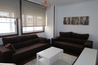 Miete Etagenwohnung  Francisco catoira. Piso en alquiler en los mallos, 4 dormitorios.