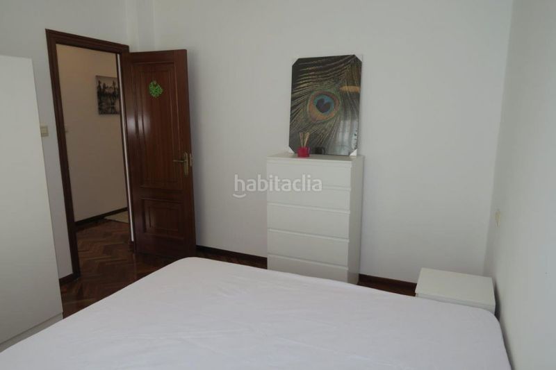 Foto 0b682af5-8350-480b-839f-1979748a33d4. Rent flat in Os Mallos Coruña (A)