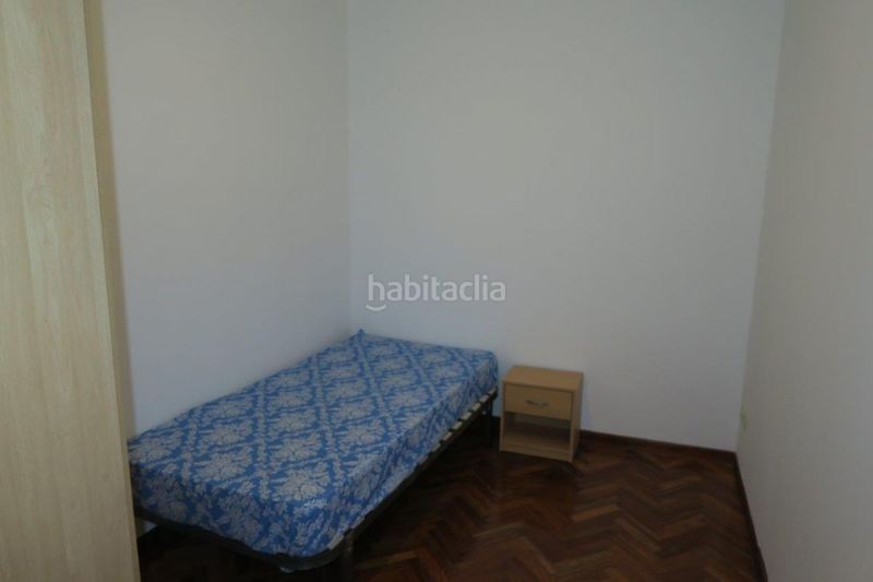 Foto 1eb46898-6a23-4c5f-8c46-20304967f5d4. Rent flat in Os Mallos Coruña (A)