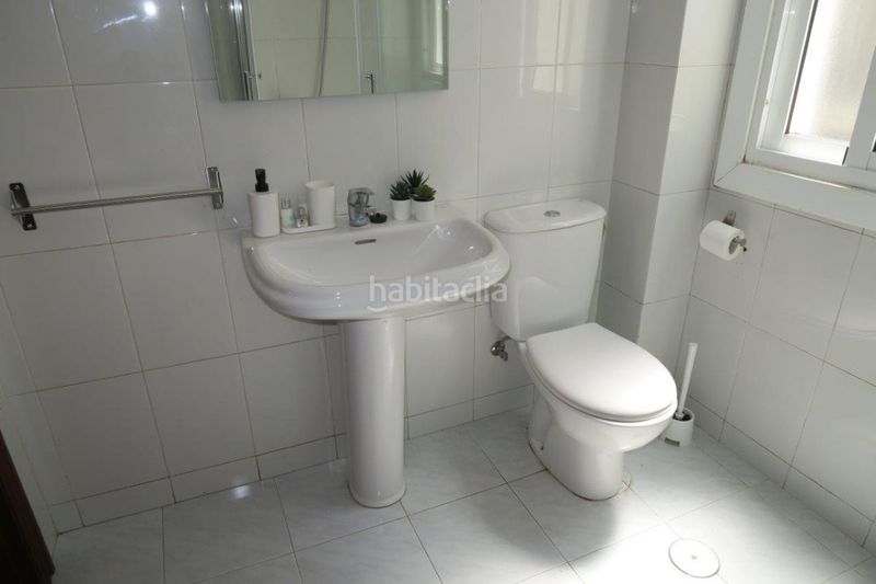 Foto 3e0f5b0b-7fb4-48e9-87fe-0b138669e9a2. Rent flat in Os Mallos Coruña (A)